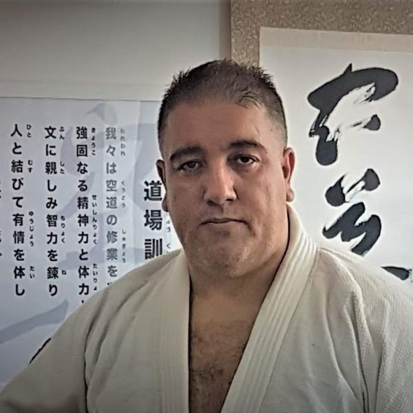 Portrait de KHENOUCHE FARID, Officier de la branche Kudo Algérie